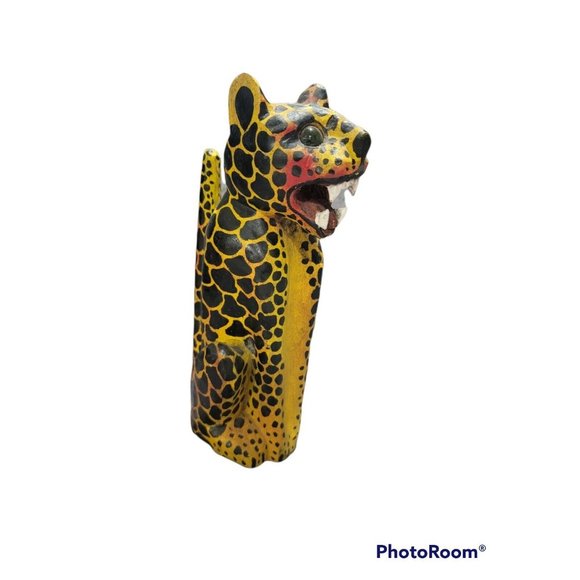 Unique Wooden African Cheetah Sculpture 9" Handcarved & painted w/ marble eyes - Picture 2 of 7